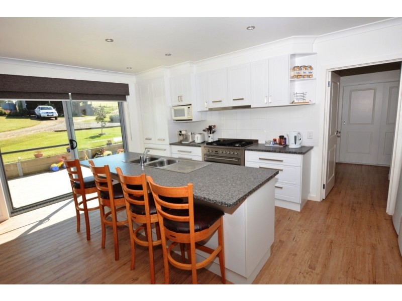 4255 Strzelecki Hwy, Berrys Creek VIC 3953