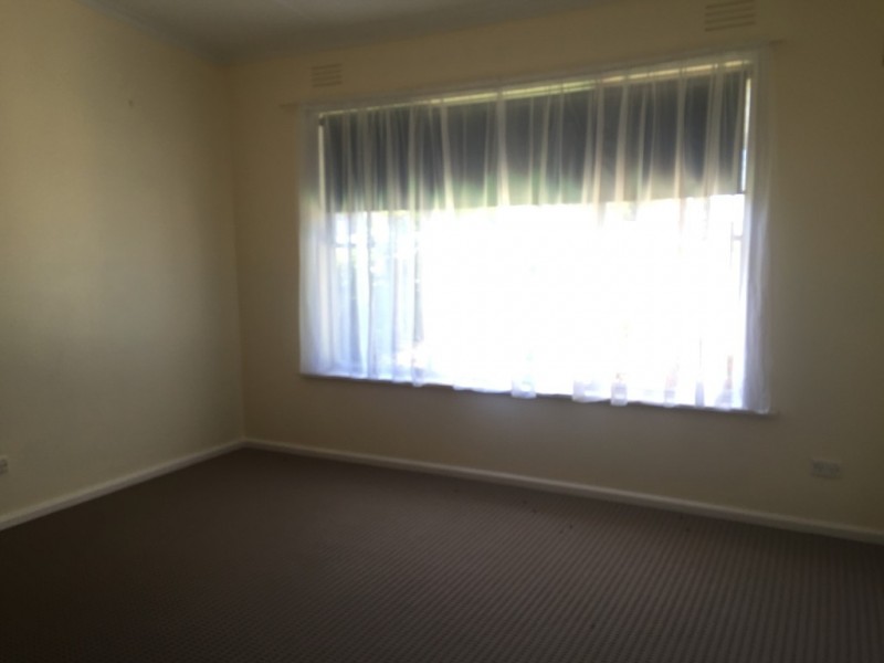 Foster VIC 3960