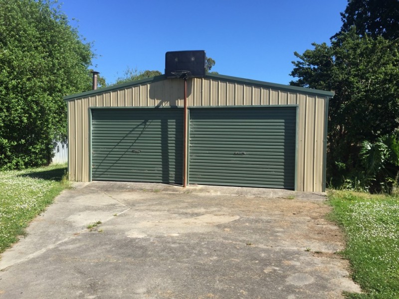 Foster VIC 3960