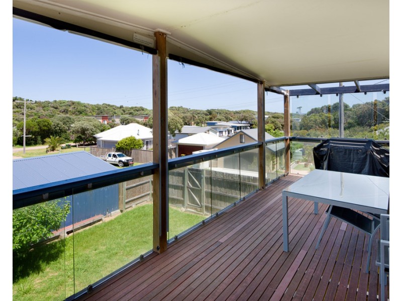 18 Sunshine Rise, Sandy Point VIC 3959