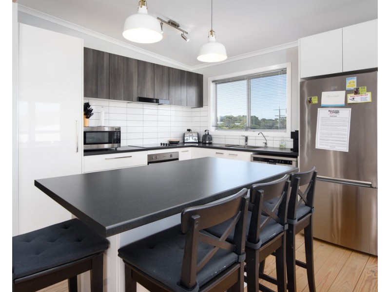 18 Sunshine Rise, Sandy Point VIC 3959