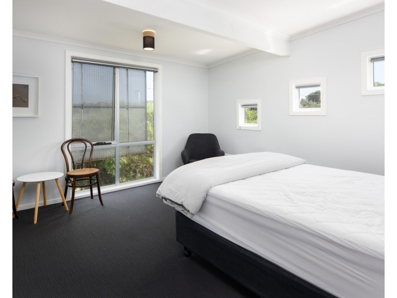 18 Sunshine Rise, Sandy Point VIC 3959