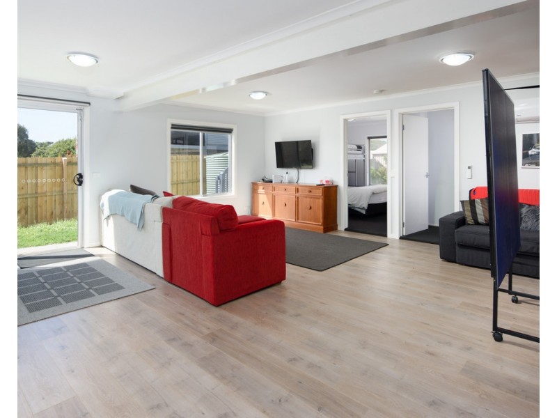 18 Sunshine Rise, Sandy Point VIC 3959