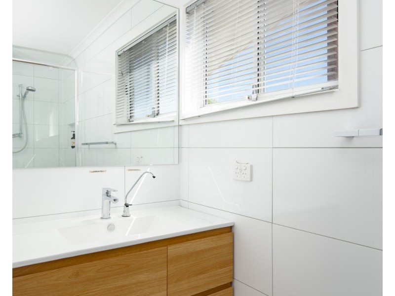 18 Sunshine Rise, Sandy Point VIC 3959