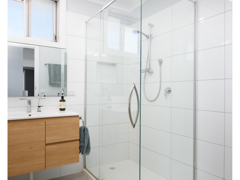 18 Sunshine Rise, Sandy Point VIC 3959