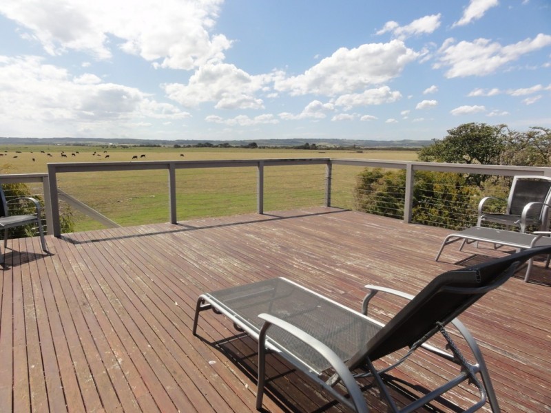 14 Wattle Court, Sandy Point VIC 3959