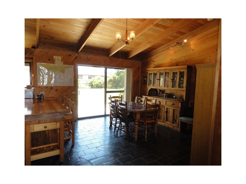 14 South St, Port Franklin VIC 3964