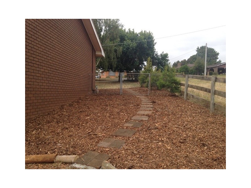 95 Lardner Road, Drouin VIC 3818