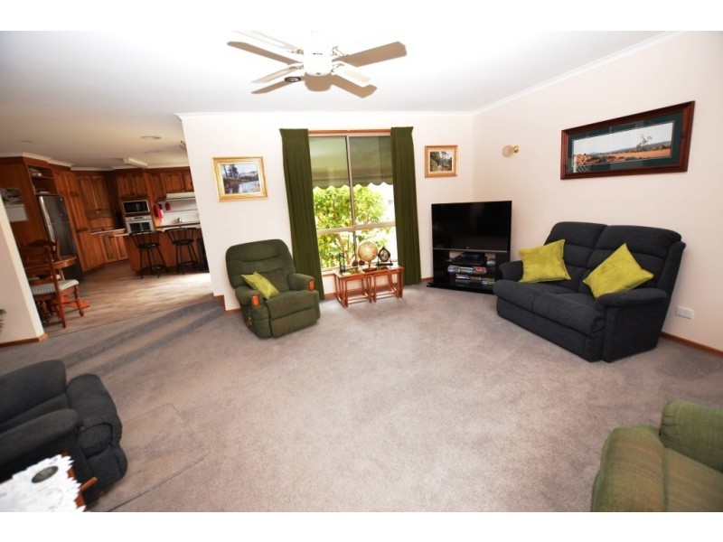 28 Callaway Crescent, Leongatha VIC 3953