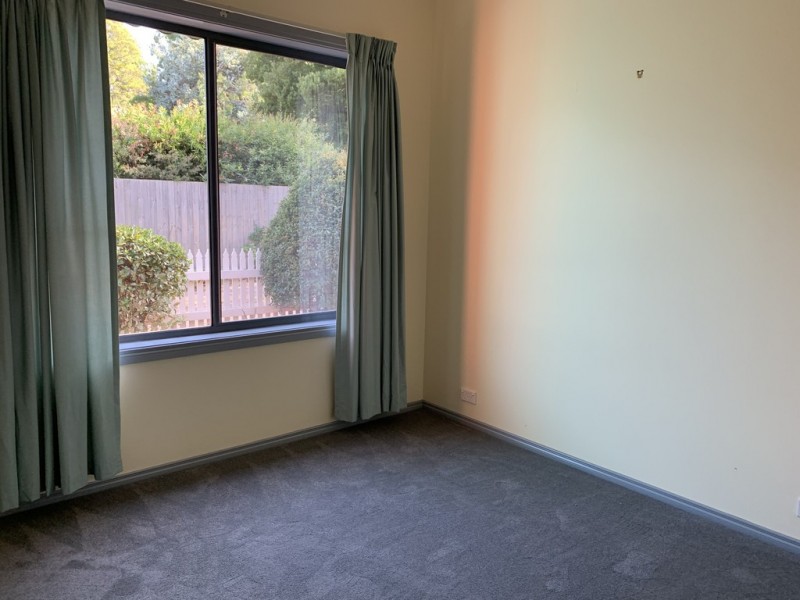 Foster VIC 3960