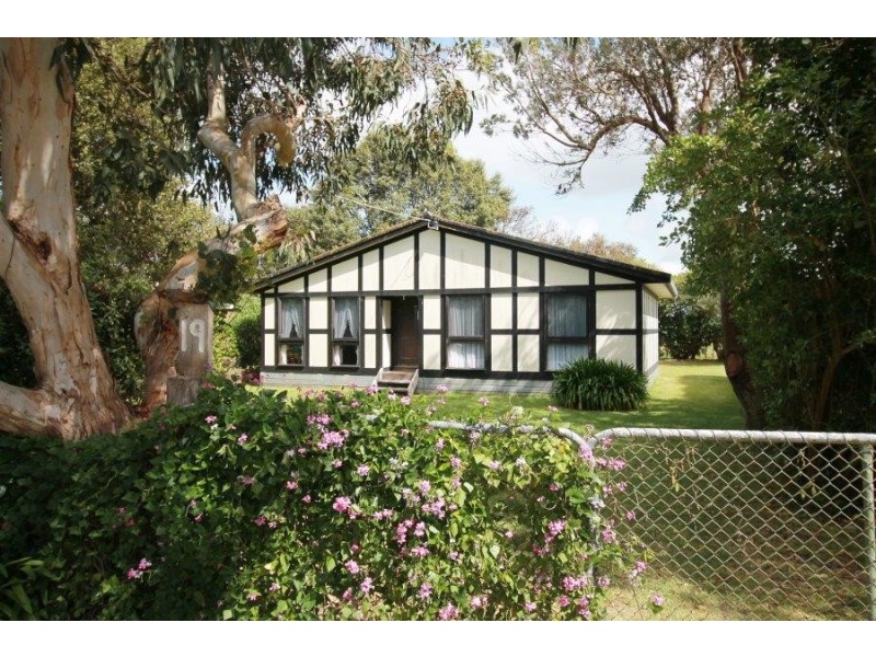 19 Telopea Drive, Sandy Point VIC 3959