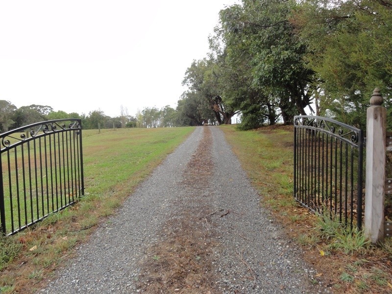 225 Bartons Road, Buffalo VIC 3958