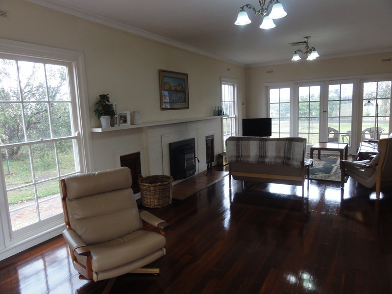 225 Bartons Road, Buffalo VIC 3958