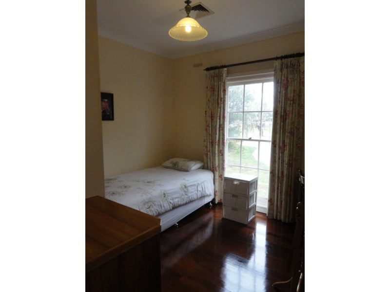 225 Bartons Road, Buffalo VIC 3958