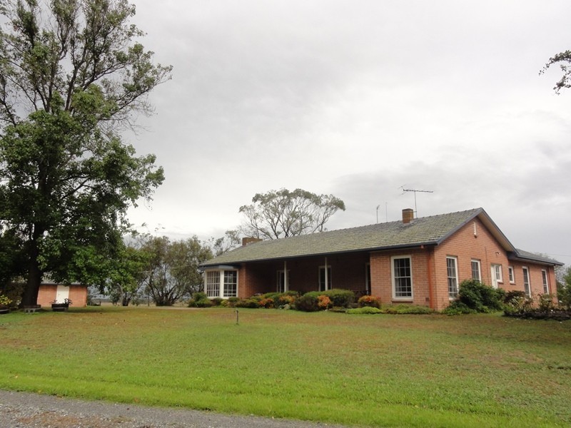 225 Bartons Road, Buffalo VIC 3958