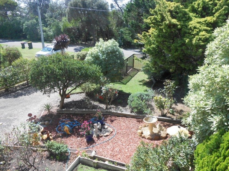 10 Banksia Avenue, Sandy Point VIC 3959