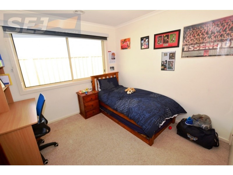 17 Carr Ave, Leongatha VIC 3953