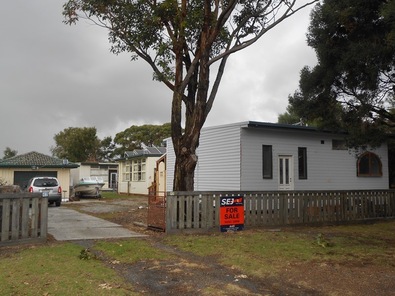 42 Stewart St, Port Welshpool VIC 3965