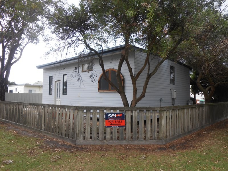 42 Stewart St, Port Welshpool VIC 3965