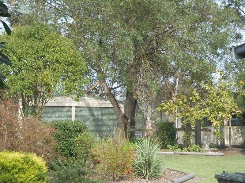 12 Main Street, Buffalo VIC 3958