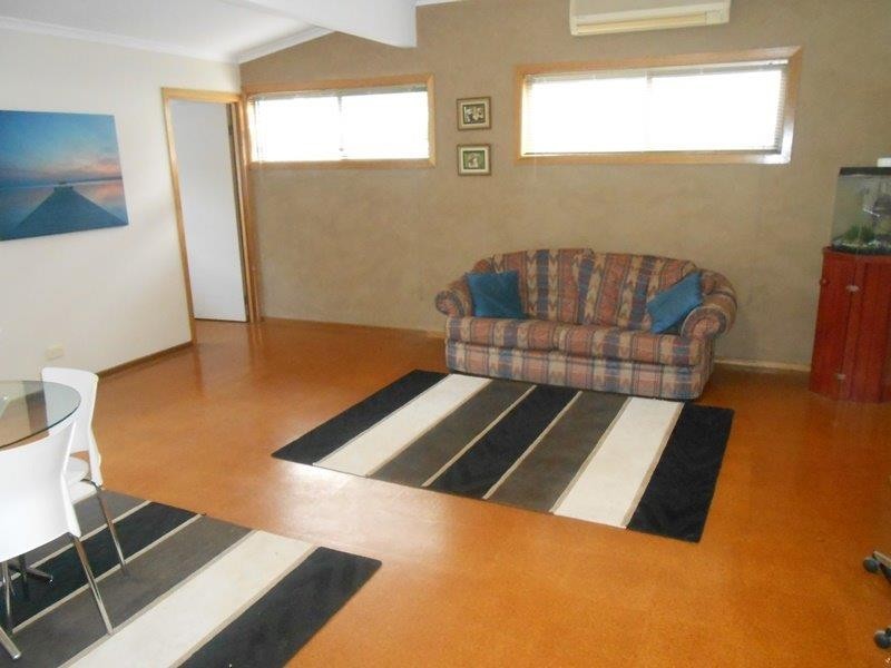 12 Main Street, Buffalo VIC 3958