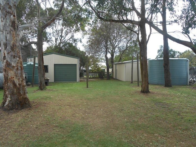 12 Main Street, Buffalo VIC 3958