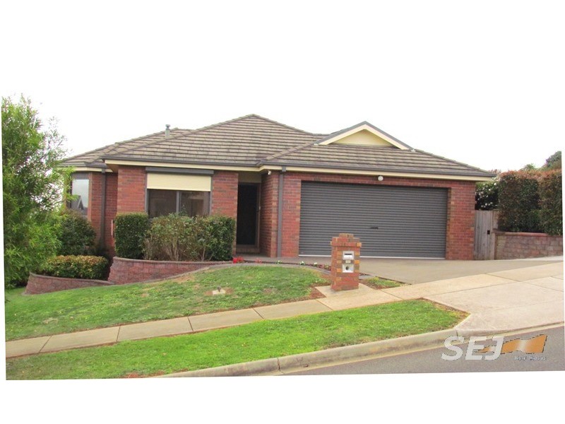 6 Grange Crescent, Warragul VIC 3820