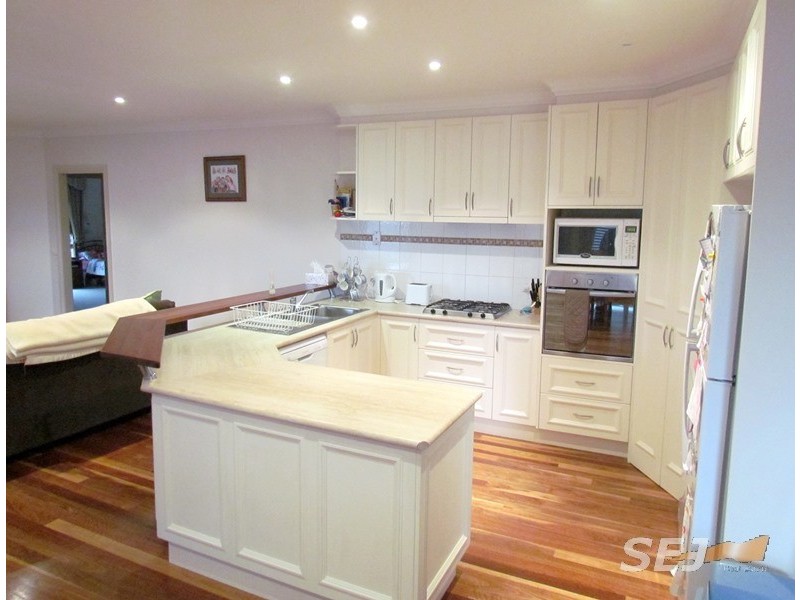 6 Grange Crescent, Warragul VIC 3820