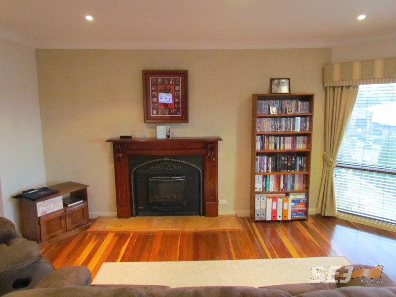 6 Grange Crescent, Warragul VIC 3820