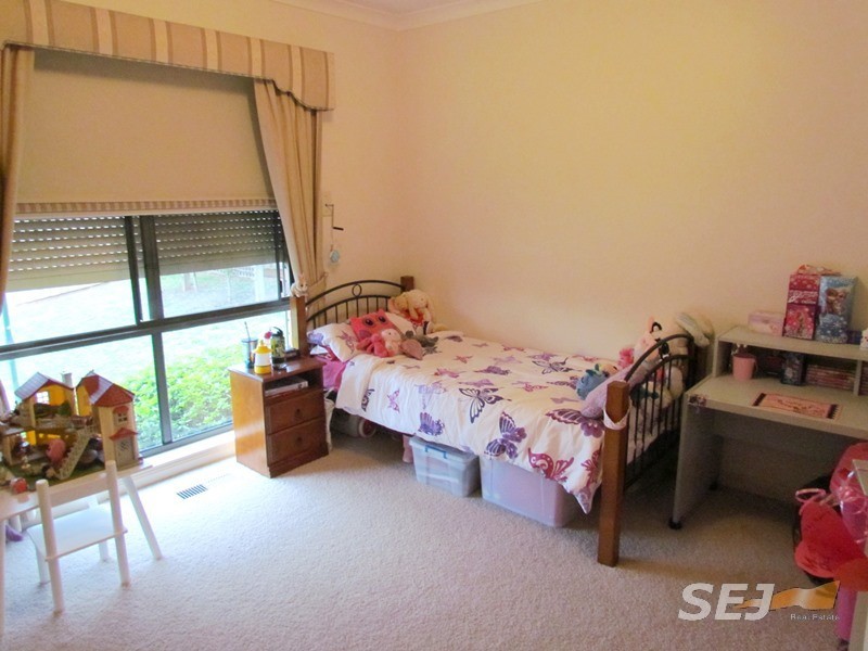 6 Grange Crescent, Warragul VIC 3820