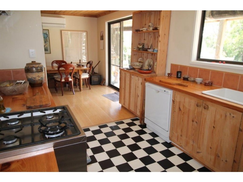 69 Old Waratah Road, Fish Creek VIC 3959