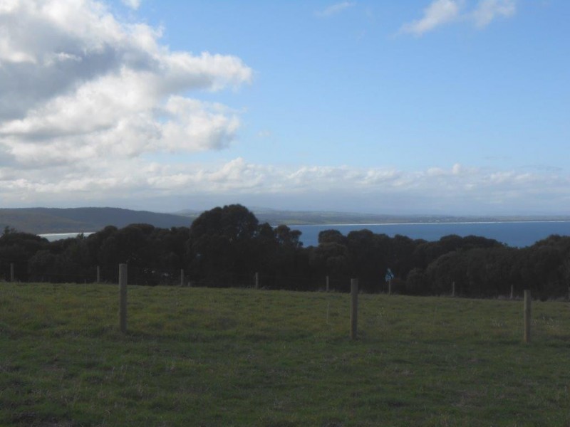 1/19 Casuarina Grove, Walkerville VIC 3956