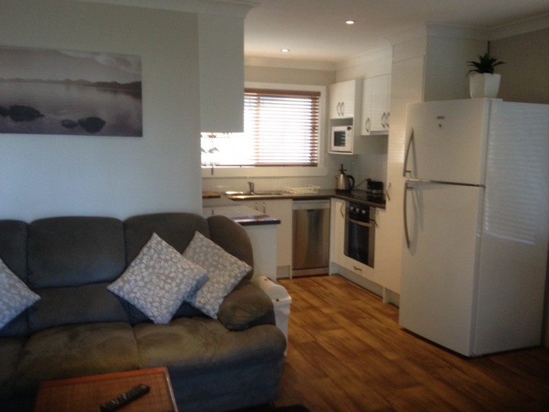 2 Dobson Street, Port Welshpool VIC 3965