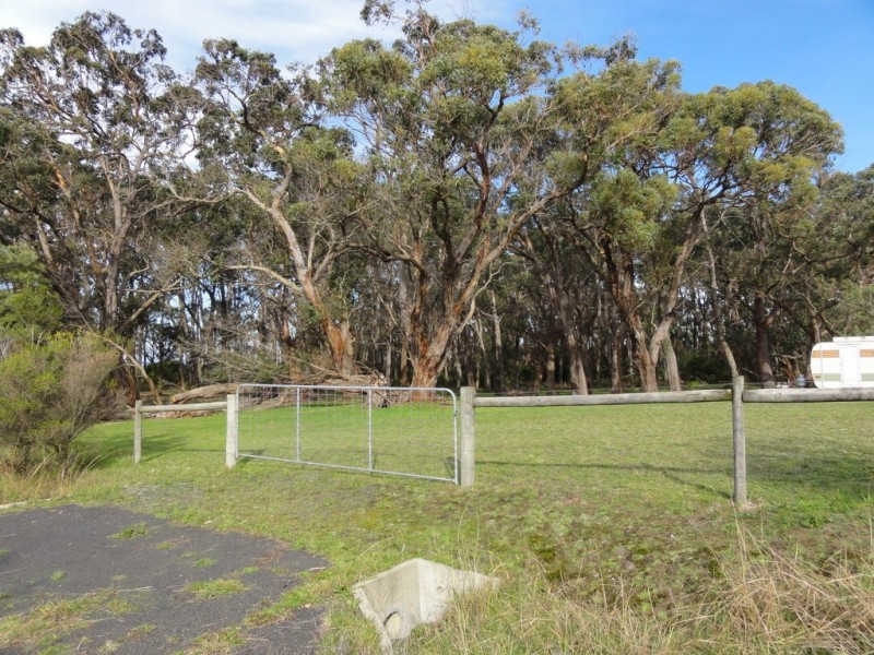 13 Yellow Brick Road, Foster VIC 3960