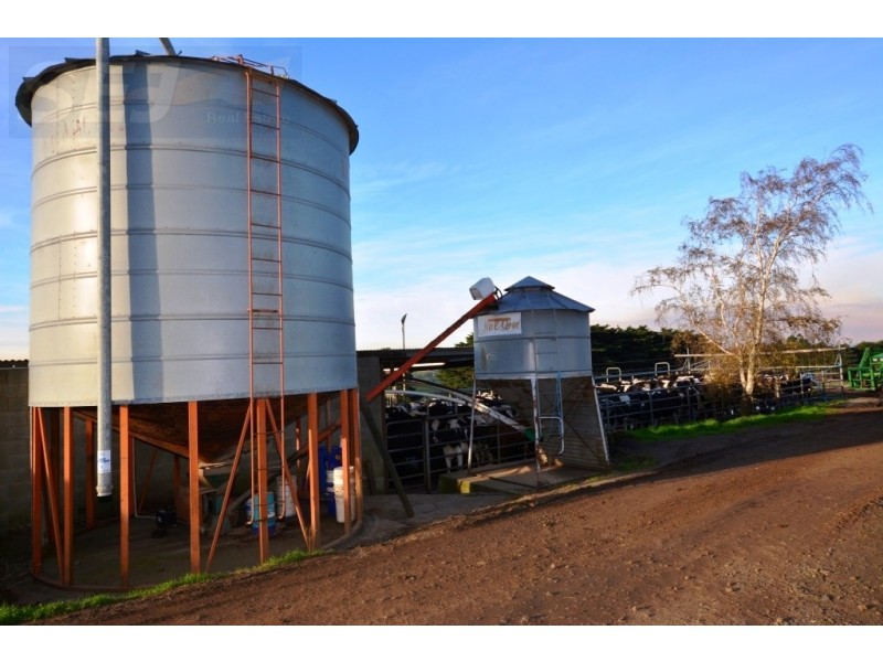 655 Canavans Rd, Mount Eccles VIC 3953