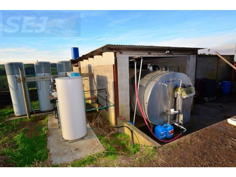 655 Canavans Rd, Mount Eccles VIC 3953