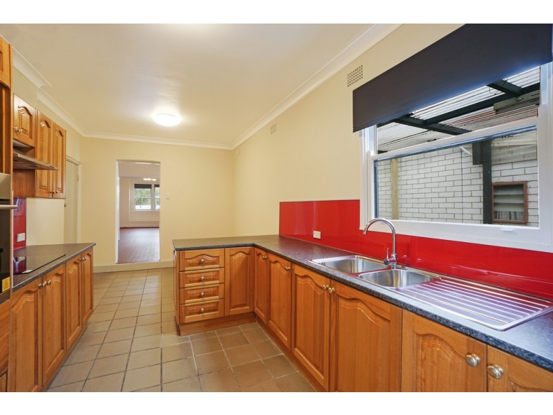 10 Lyminge Street, Croydon Park NSW 2133