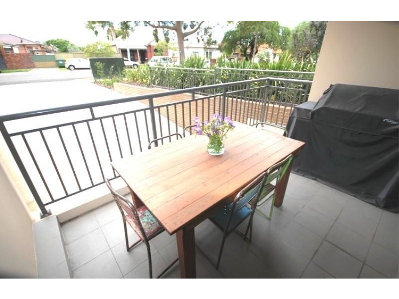 8/80 Victoria Road, Marrickville NSW 2204