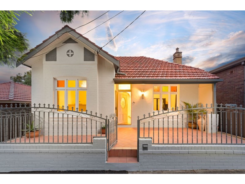 13 Yabsley Avenue, Marrickville NSW 2204