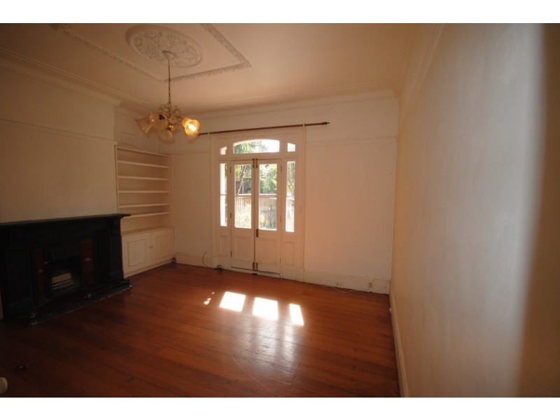 1/42 Newington Road, Marrickville NSW 2204