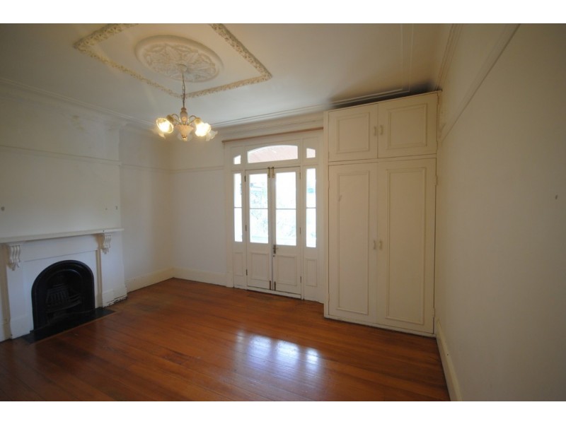 1/42 Newington Road, Marrickville NSW 2204