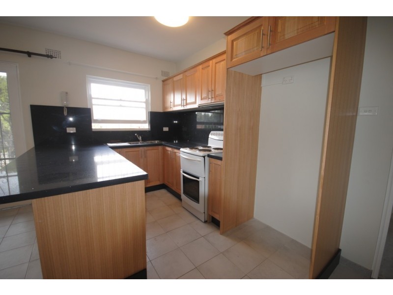 2/25 Hill Street, Marrickville NSW 2204