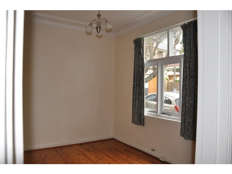 6 DENNING, Petersham NSW 2049