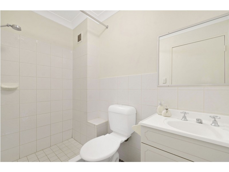 10/31A Devine Street (entry via Bray Street), Erskineville NSW 2043