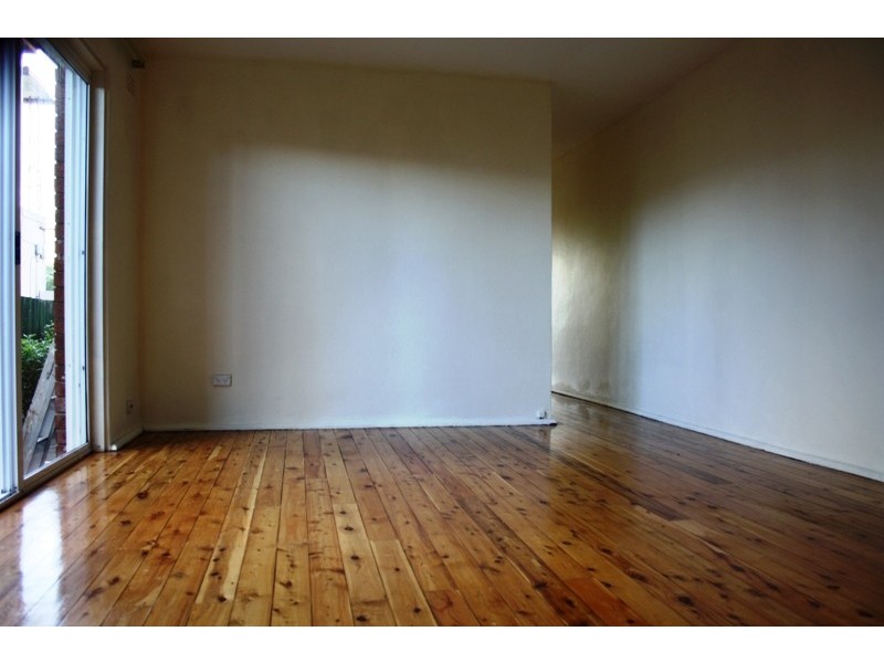2/38 LIVINGSTONE RD, Petersham NSW 2049