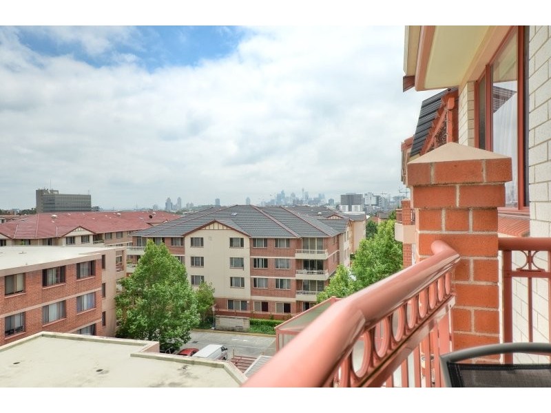 440/83 Dalmeny Avenue, Rosebery NSW 2018