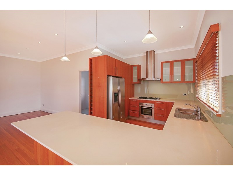 35 Hamel Cres, Earlwood NSW 2206