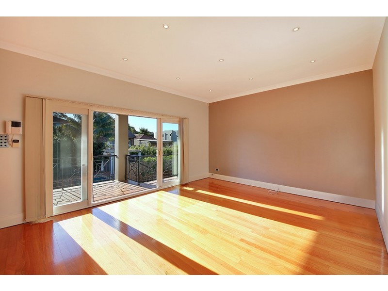 35 Hamel Cres, Earlwood NSW 2206