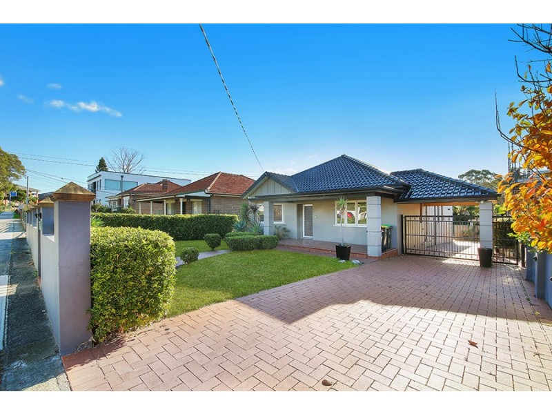 35 Hamel Cres, Earlwood NSW 2206