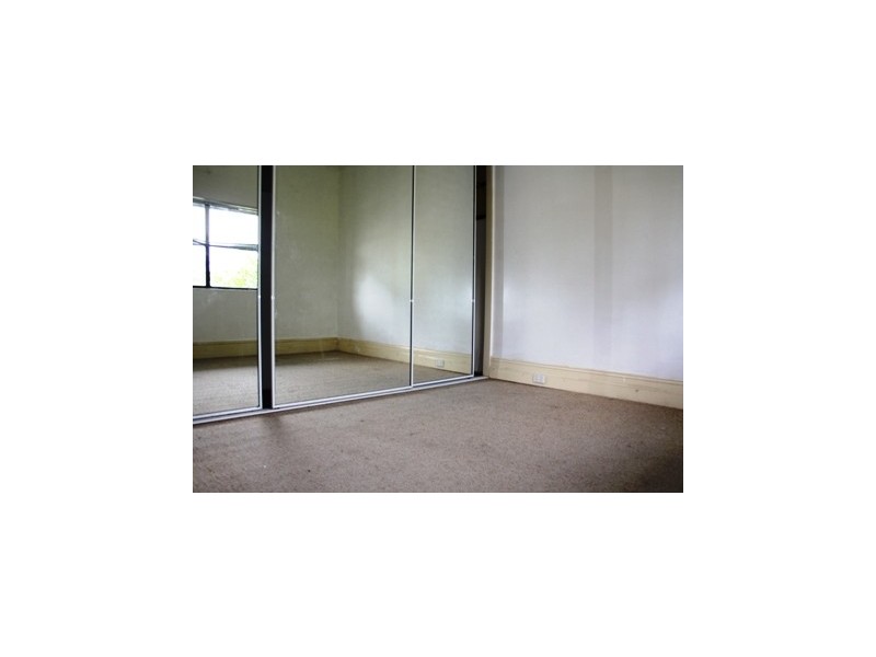 51 LLEWELLYN, Enmore NSW 2042